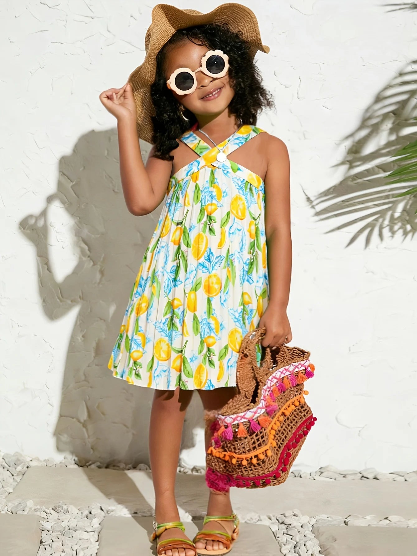 Girls' summer casual vacation style sleeveless tropical floral dress for outdoor play, simple dress