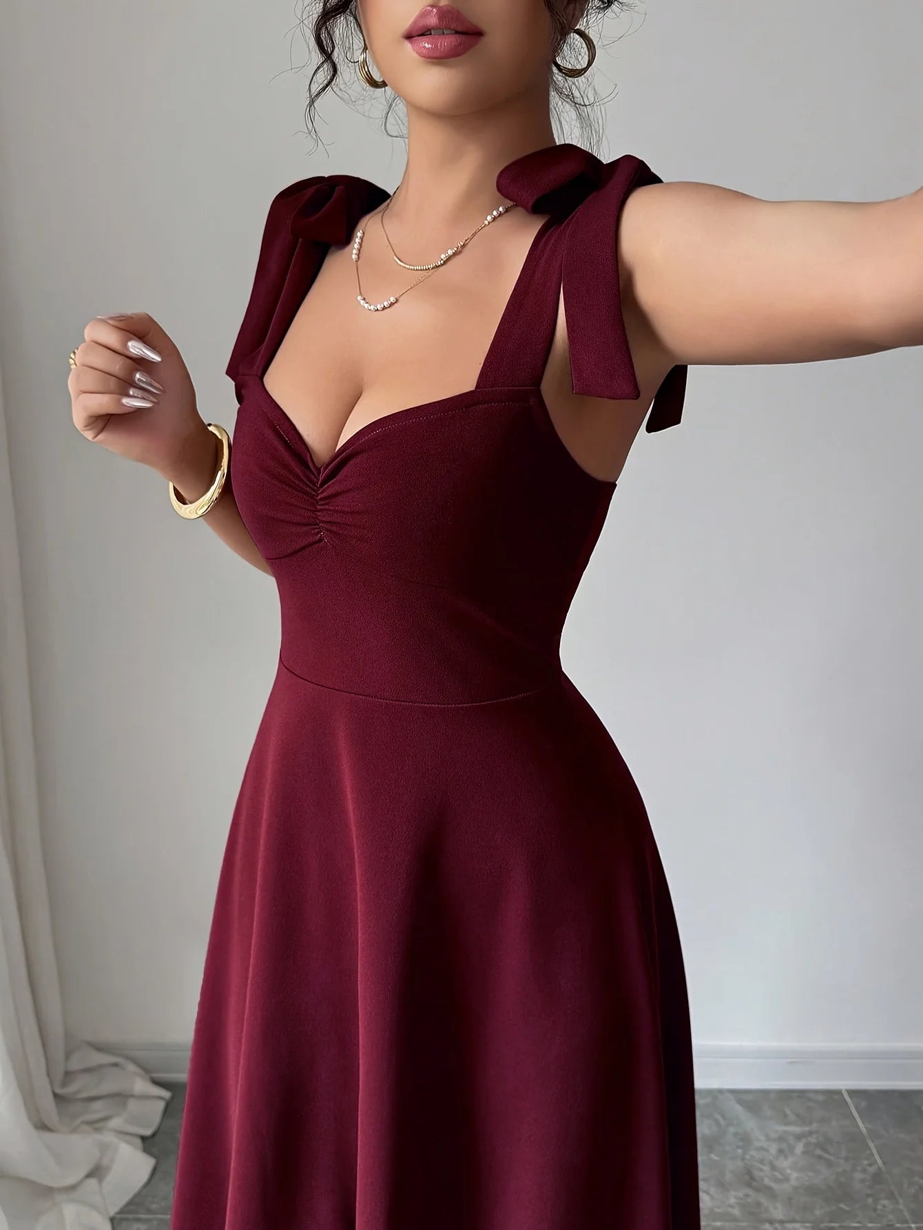 Women's elegant shoulder strap tie design, cinched waist, large A-line long dress, suitable for dates and parties